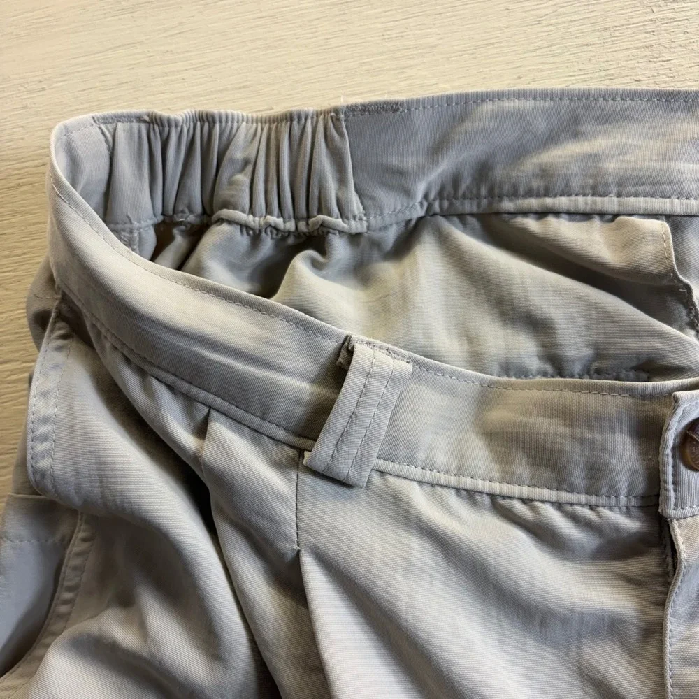TravelSmith Mens 35x33 Large Long Pleated Nylon Pants Gray Elastic Waist Casual